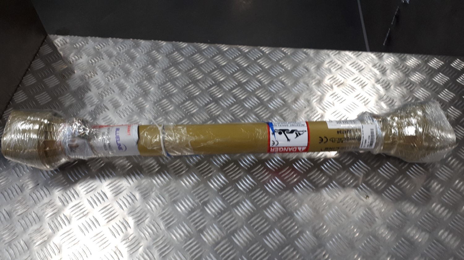 GELENKWELLE pass. WS F21 710mm