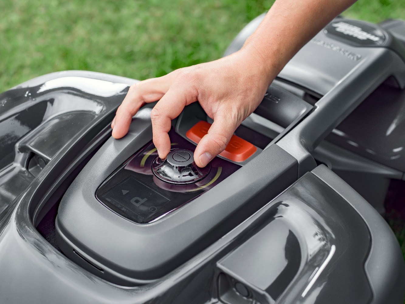 AUTOMOWER 435XAWD NERA HUSQVARNA*