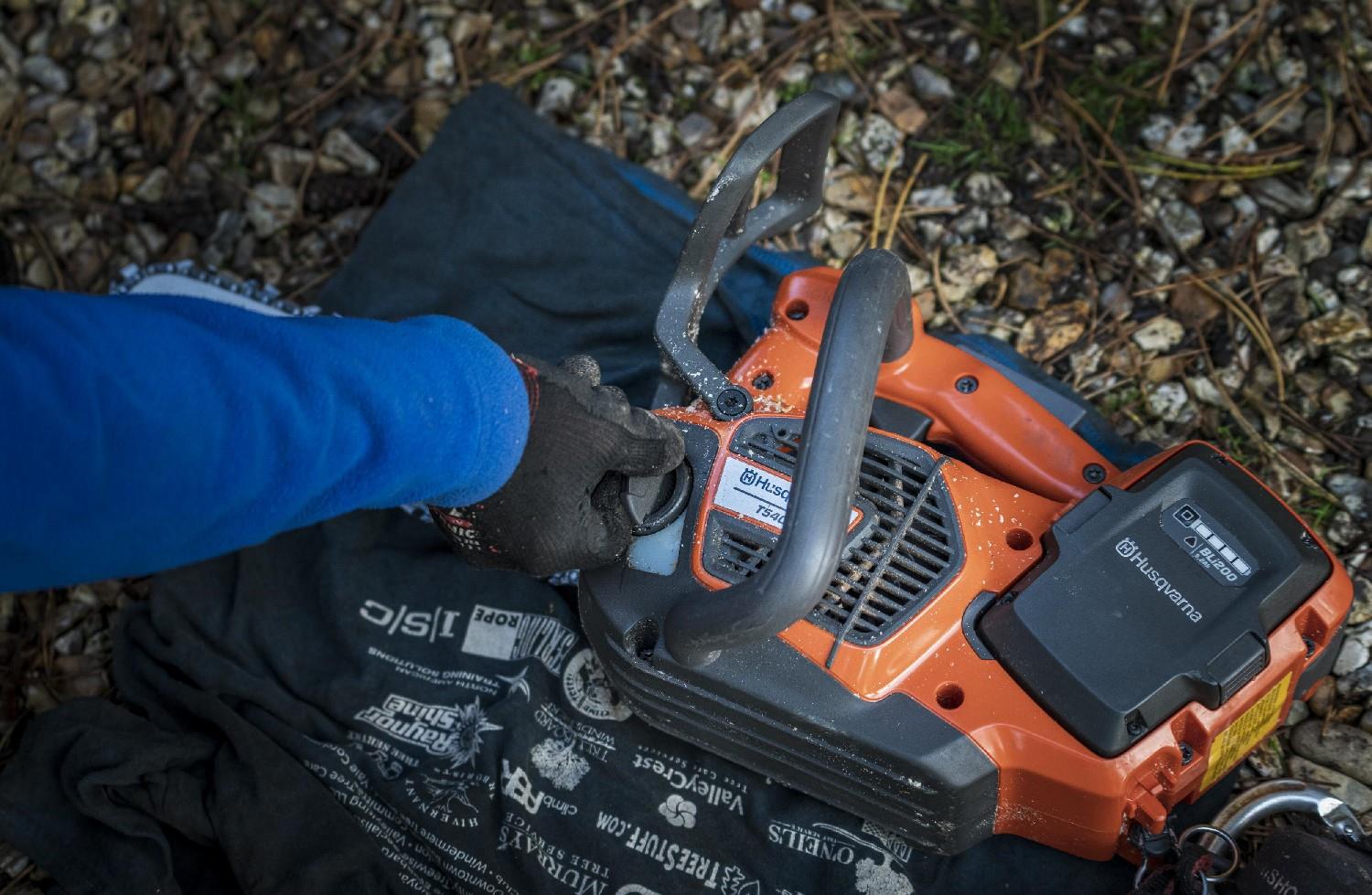 AKKUSÄGE T540iXP 14" öls.HUSQVARNA * AKKUSÄGE T540iXP 14" öls.HUSQVARNA *