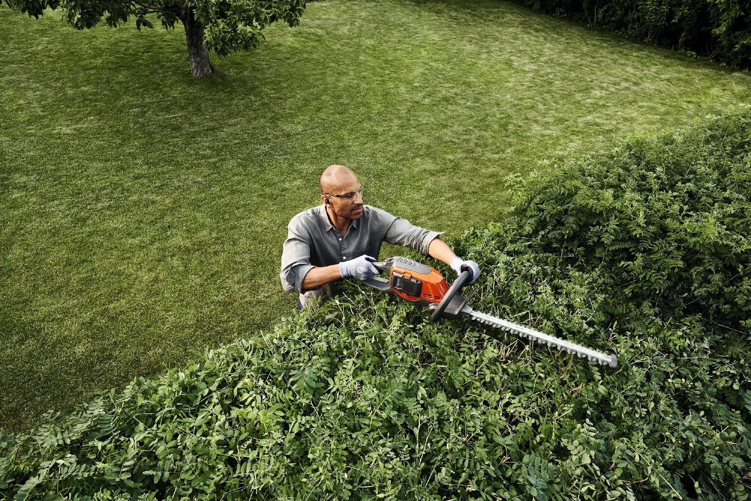 HECKENSCHERE AKKU 215iHD45 Husqvarna