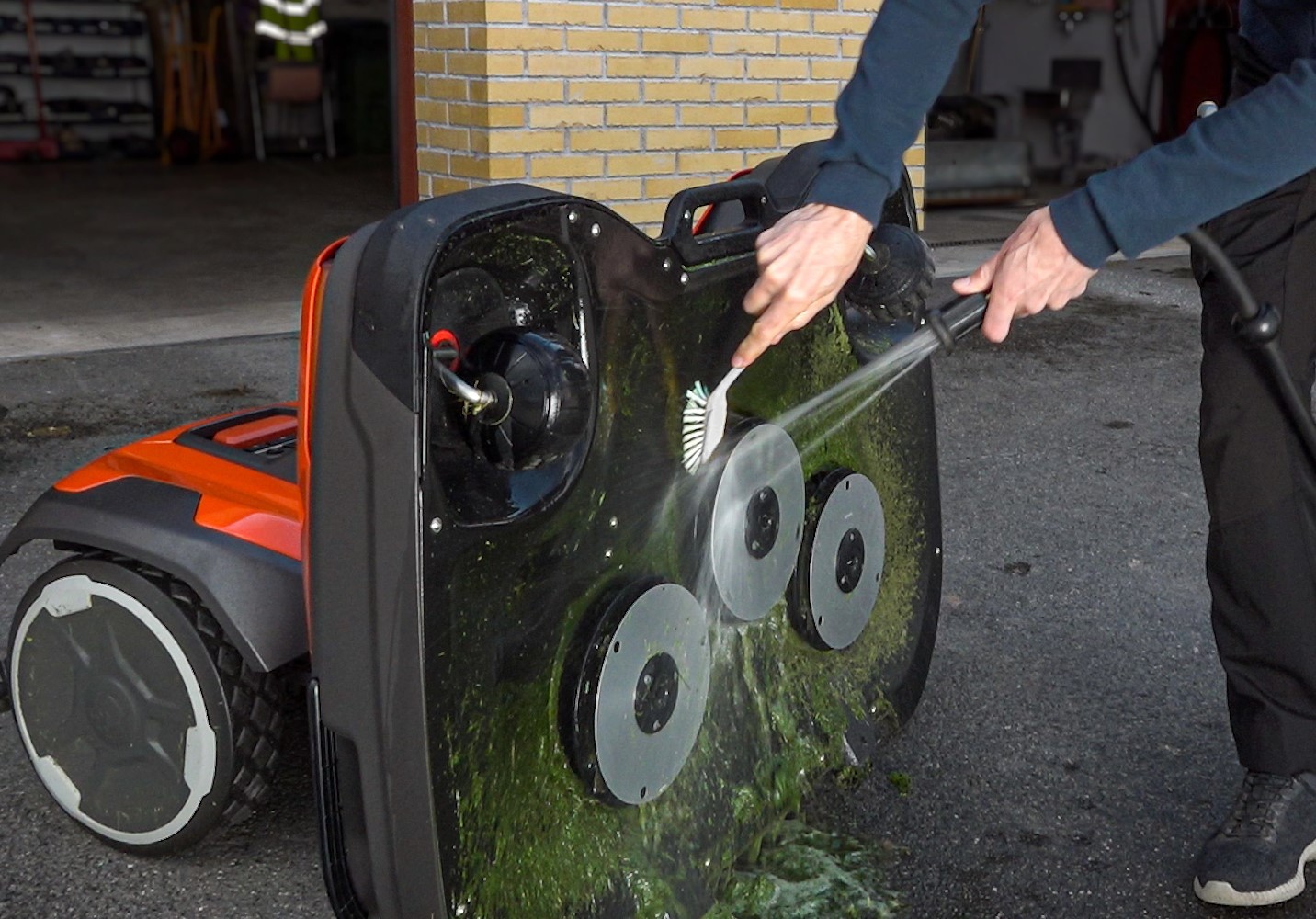 CEORA MÄHDECK RAZOR 43L Husqvarna*