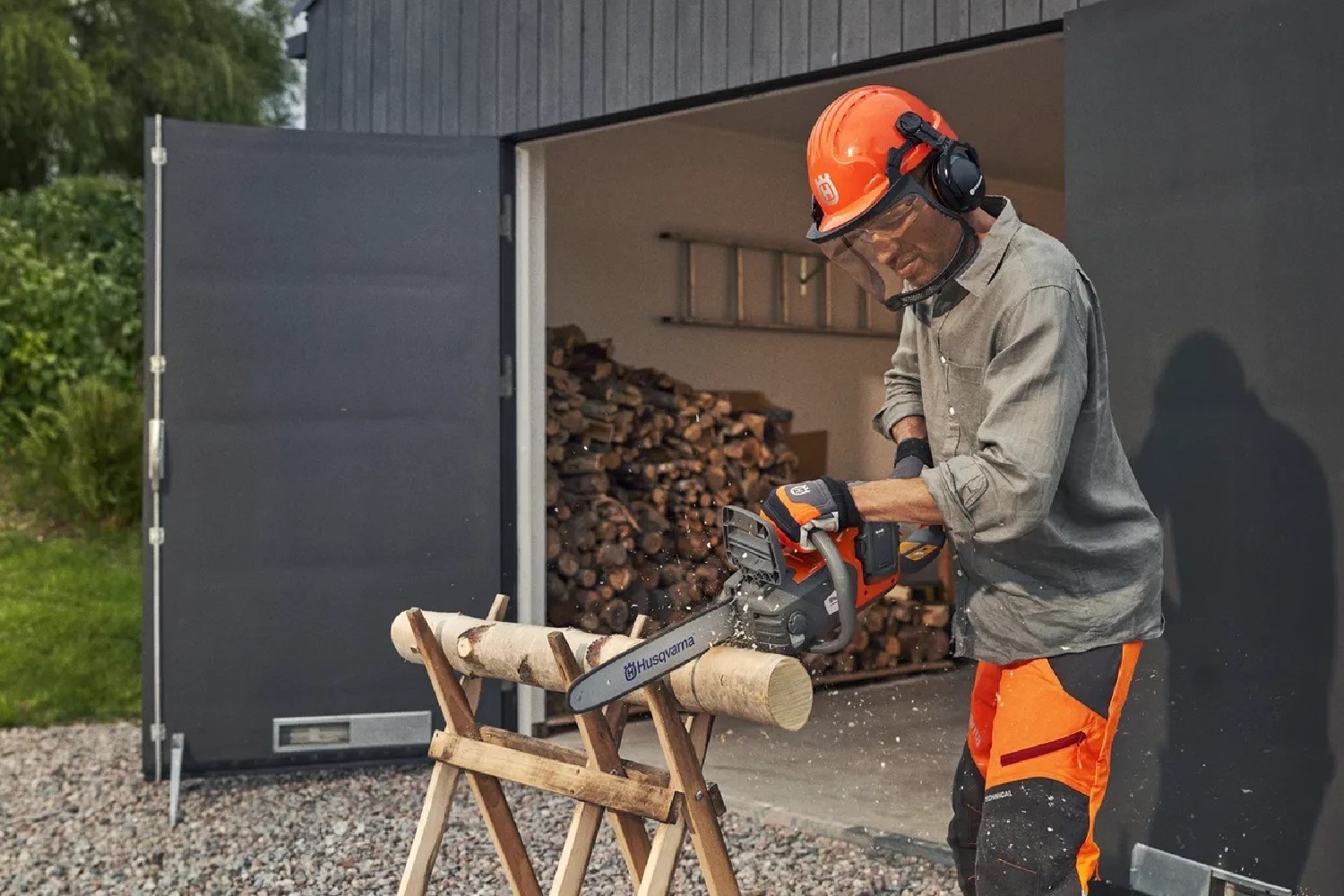 MOTORSÄGE AKKU 225i 14" HUSQVARNA