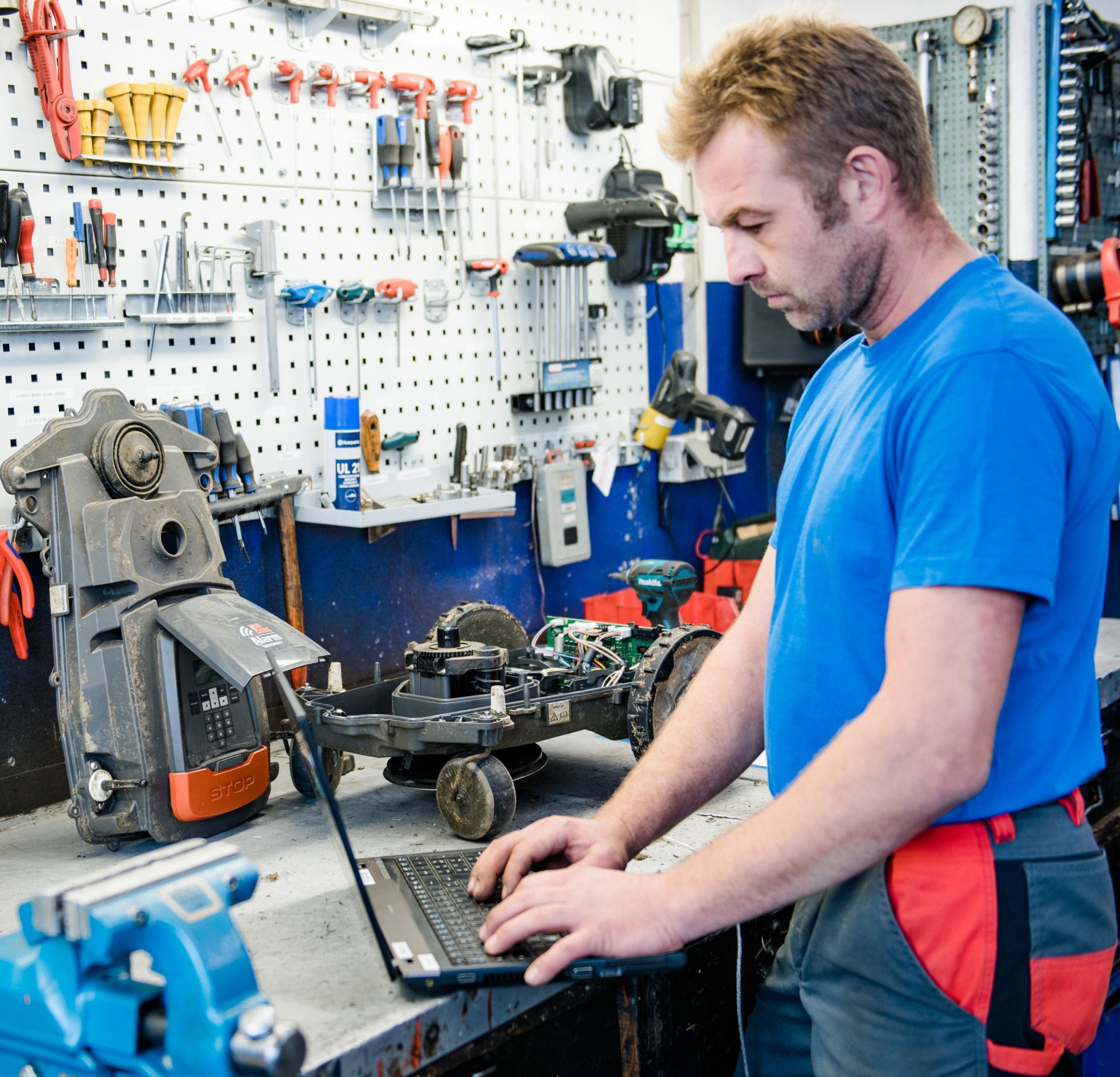 Wie mache ich meinen Mähroboter Husqvarna winterfest?