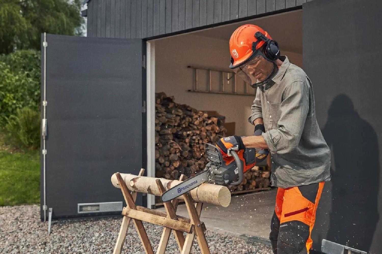 MOTORSÄGE AKKU 225i 14" HUSQVARNA